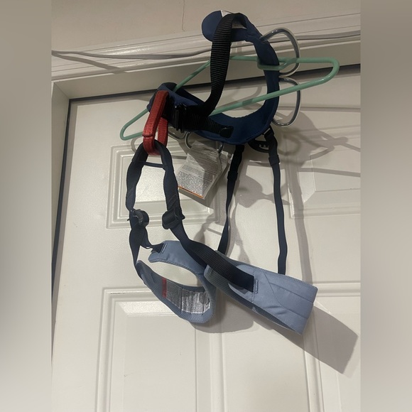 Harness - Picture 2 of 3